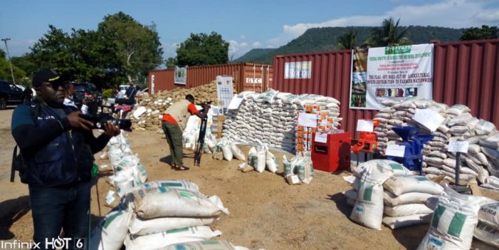 FG donates 114,315 bags of fertilizer to Kogi farmers